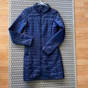 XS 100% Nylon insulation Patagonia fitted jacket